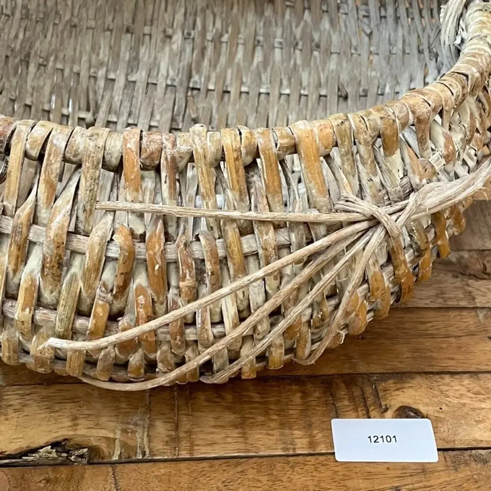 Vintage Handcrafted Wicker Buttocks Gathering Basket 13